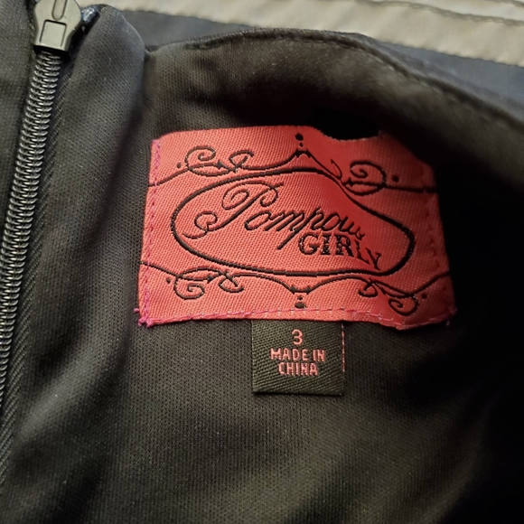 Dress - Picture 2 of 4